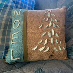 Noel Pearl Seashell Christmas Tree Decorative Pillow